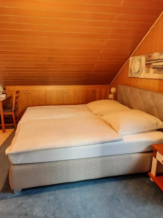 Homestay Privatzimmer In Augsburg-Haunstetten
